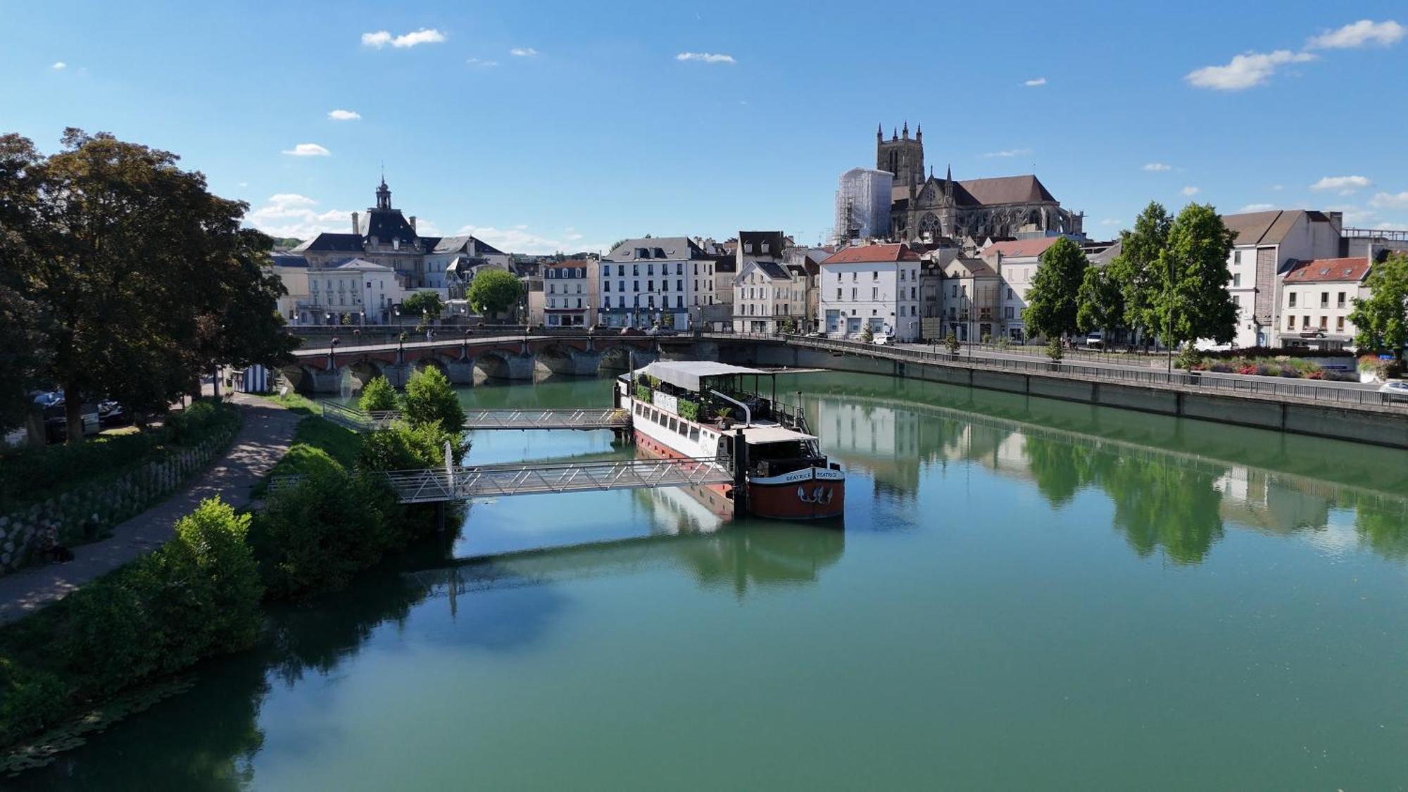 Spicy - Sejour Insolite Sur La Marne Meaux Exterior foto